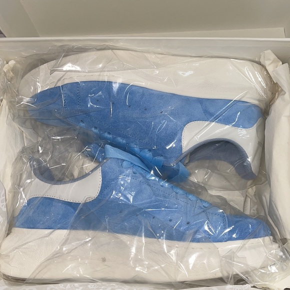 NEW Alexander McQueen Oversized Blue Suede Sneakers - Picture 5 of 13